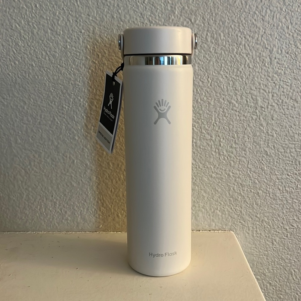 Hydroflask 24oz moonlight Nordstrom Exclusive NWT in box